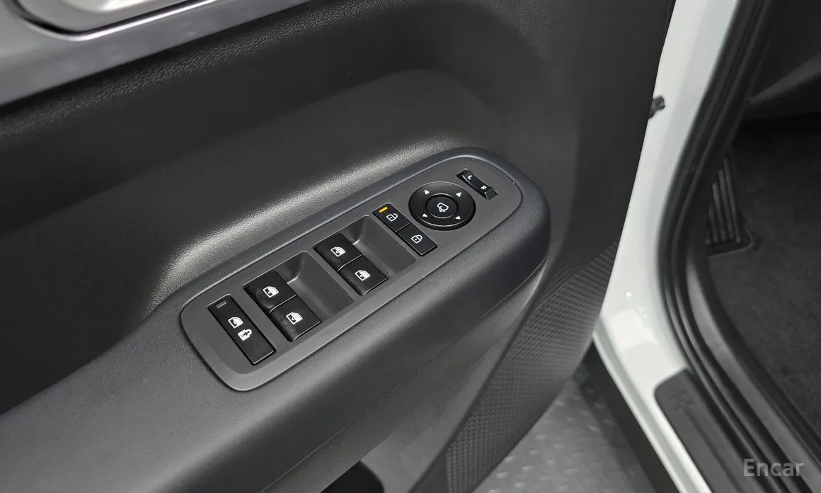 Фото 17 - Hyundai Santa Fe