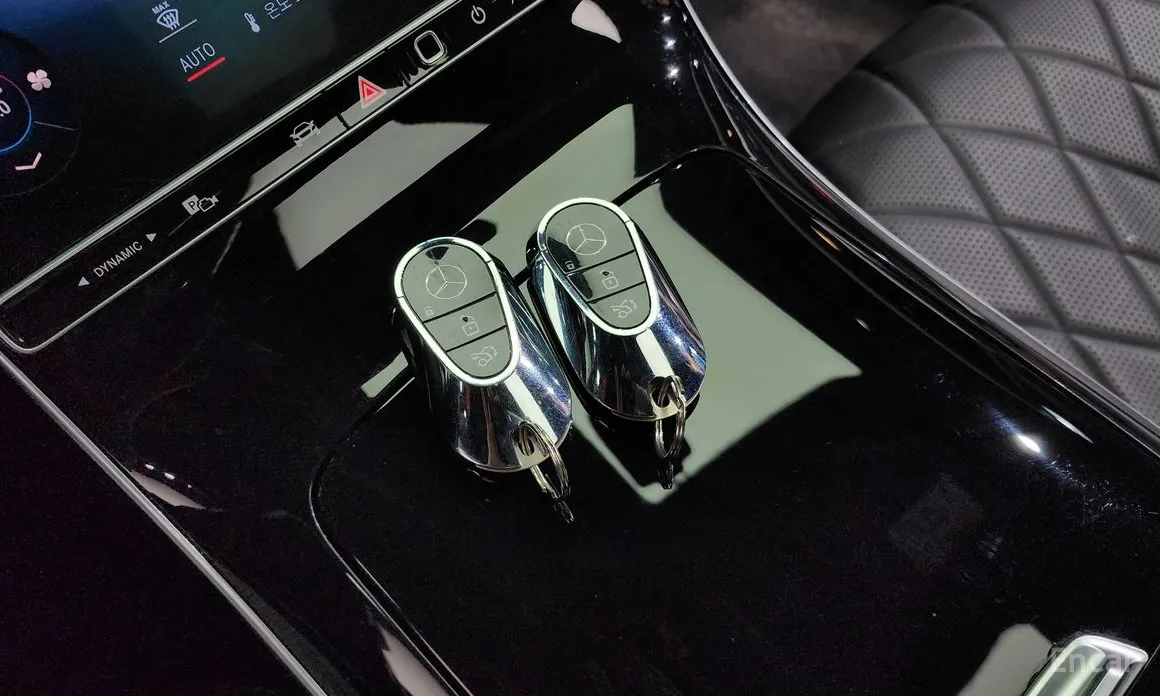 Фото 9 - Mercedes-Benz S-Class