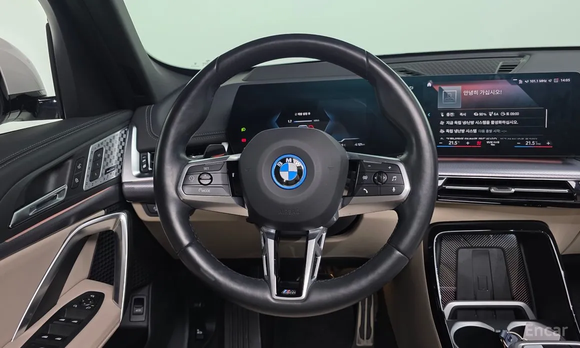 Фото 13 - BMW iX1