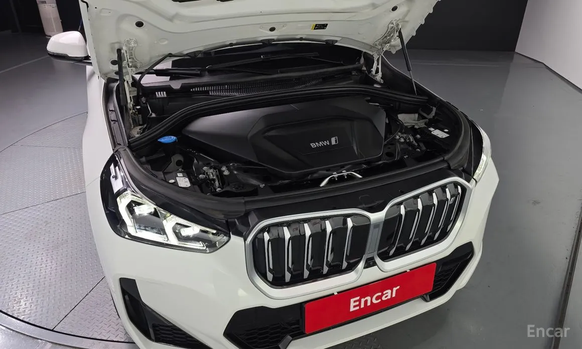 Фото 6 - BMW iX1