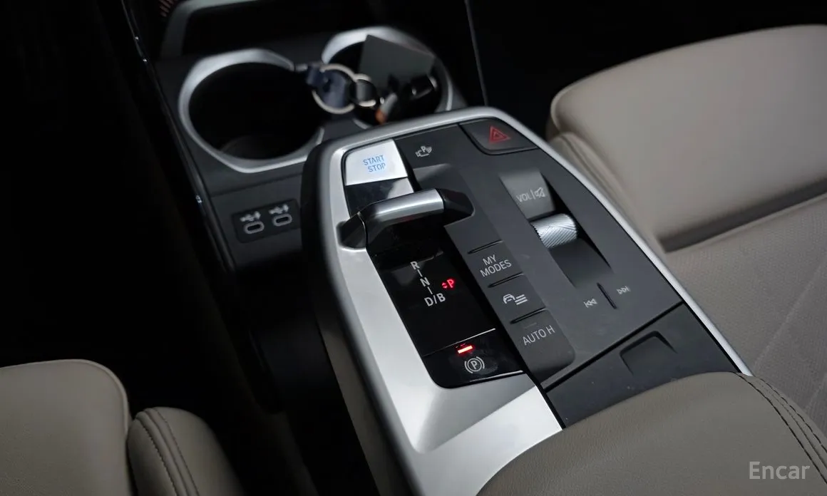 Фото 9 - BMW iX1