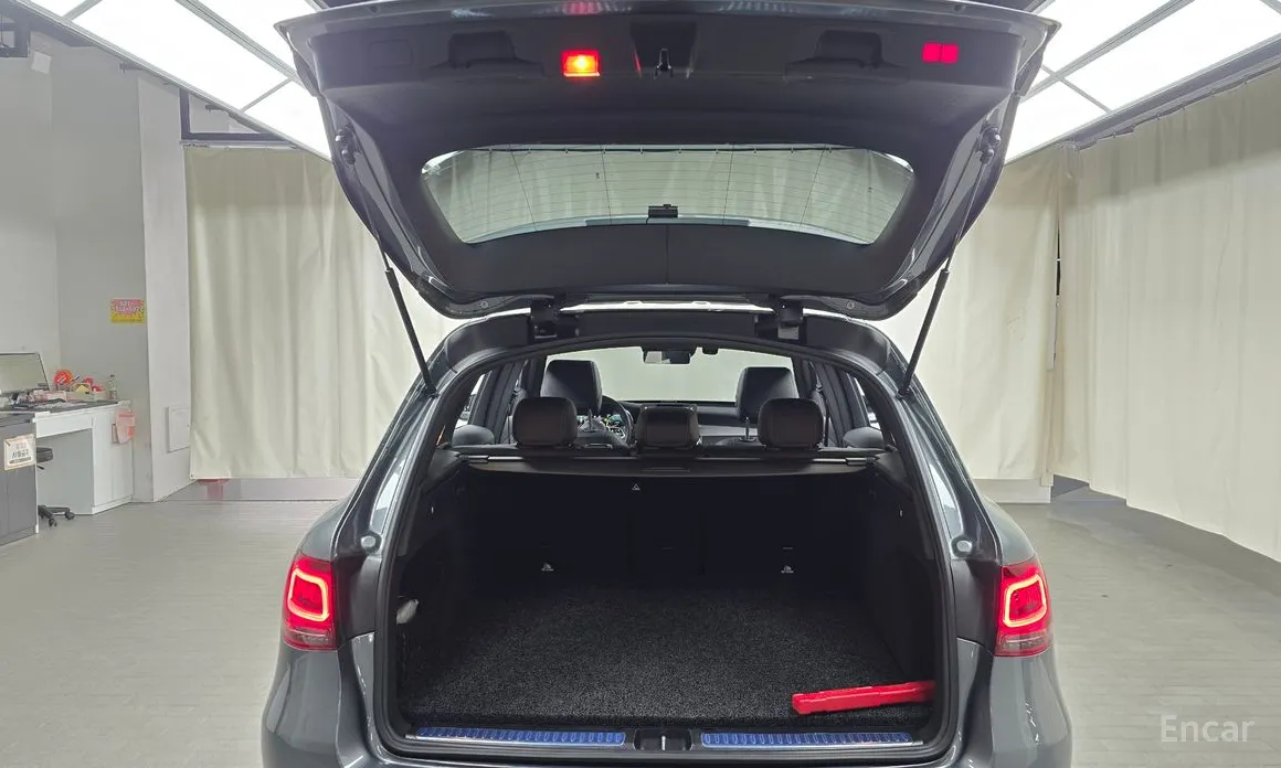 Фото 20 - Mercedes-Benz GLC-Class