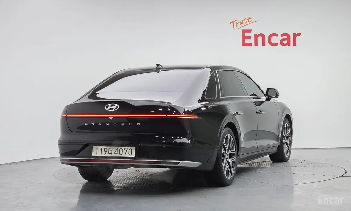 Фото 4 - Hyundai Grandeur