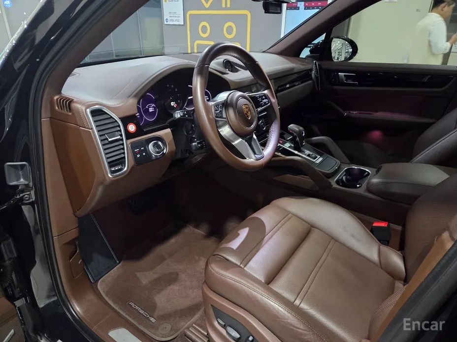 Фото 10 - Porsche Cayenne