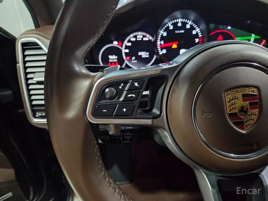 Фото 8 - Porsche Cayenne