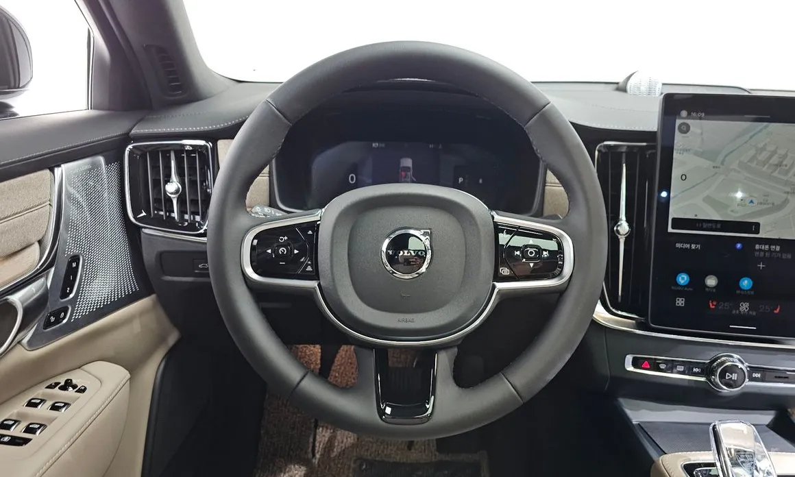 Фото 13 - Volvo S90