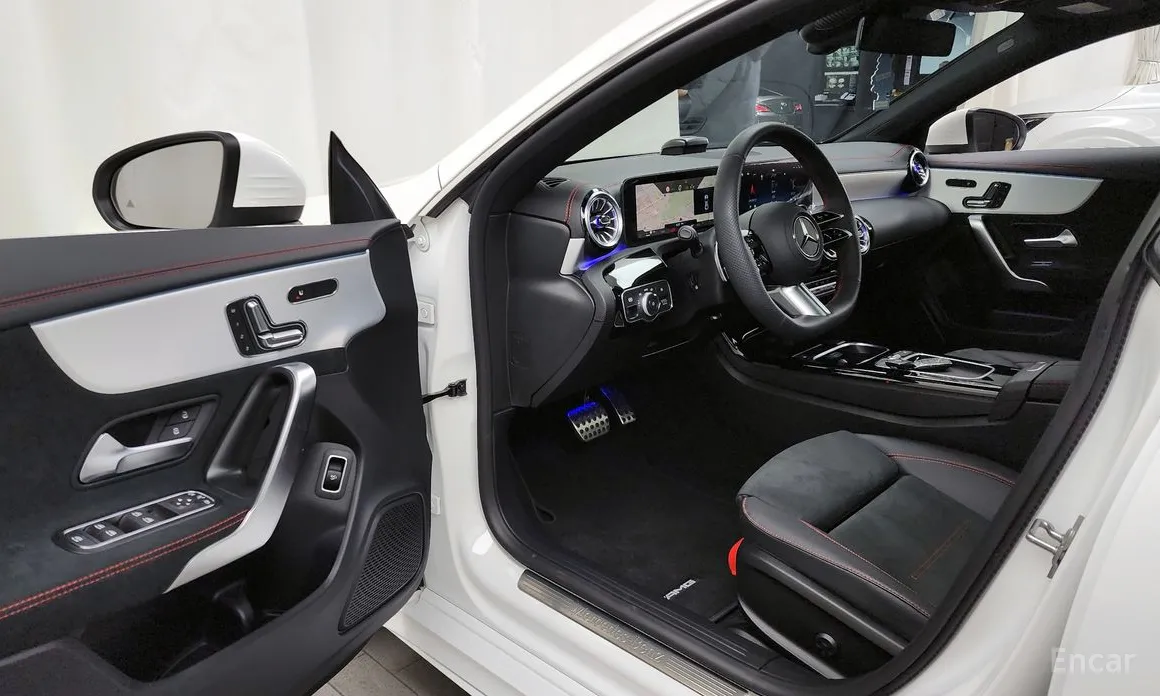 Фото 10 - Mercedes-Benz CLA-Class