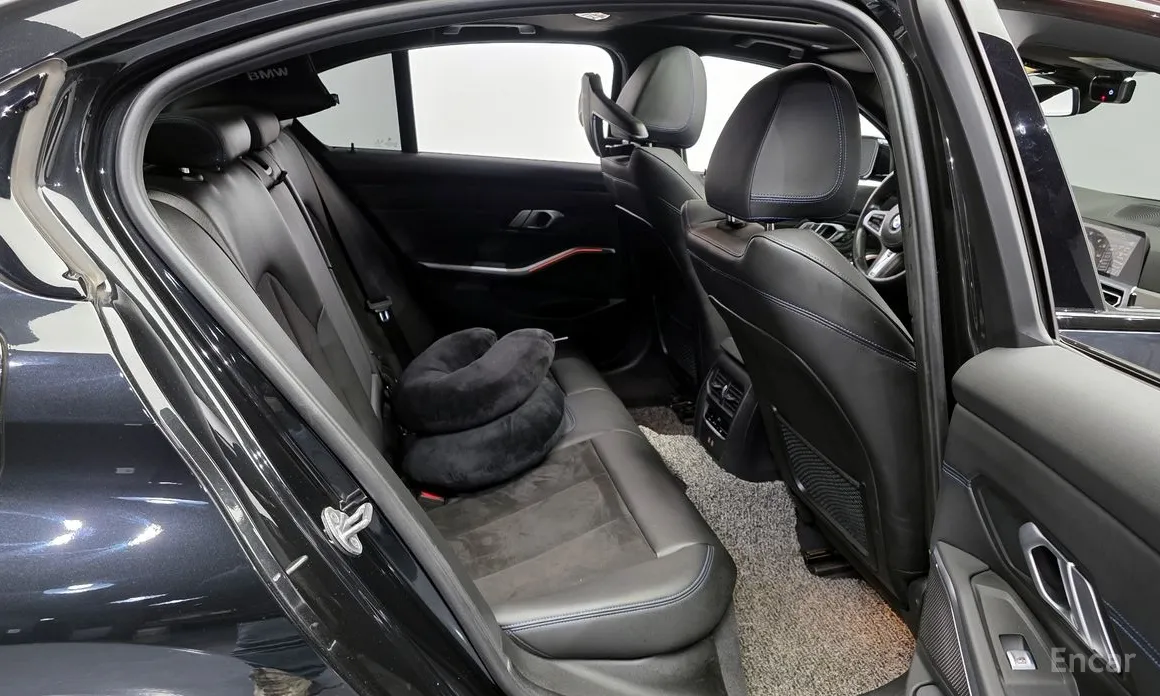 Photo 12 - BMW 3 Series