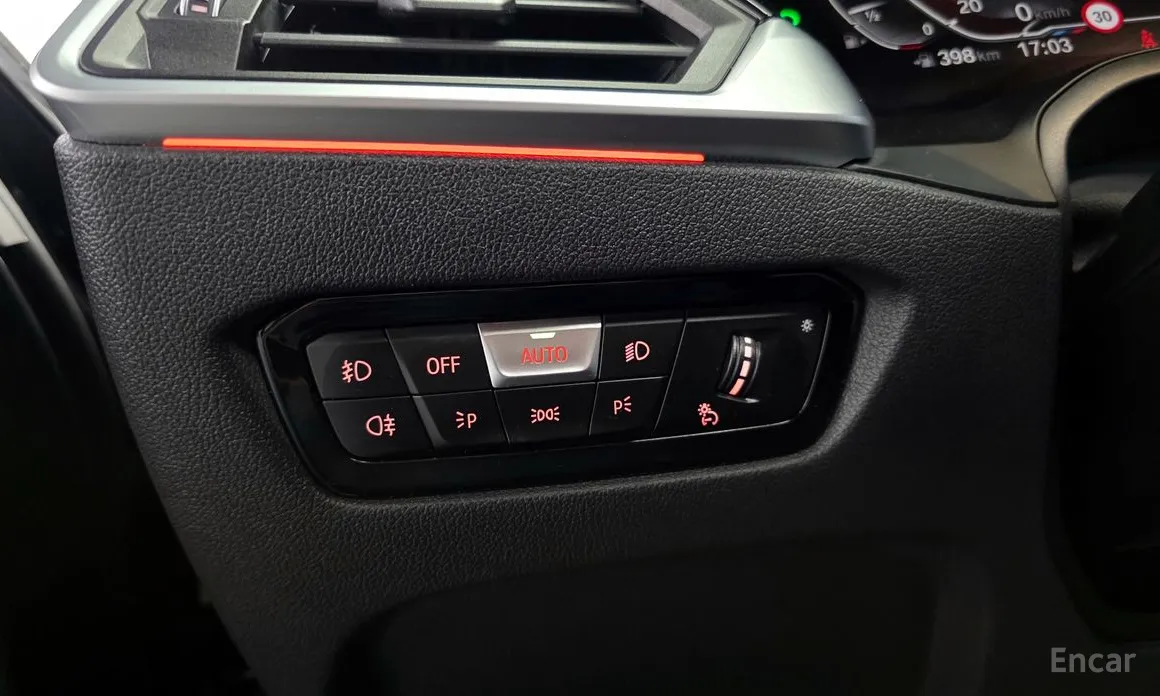 Photo 16 - BMW 3 Series