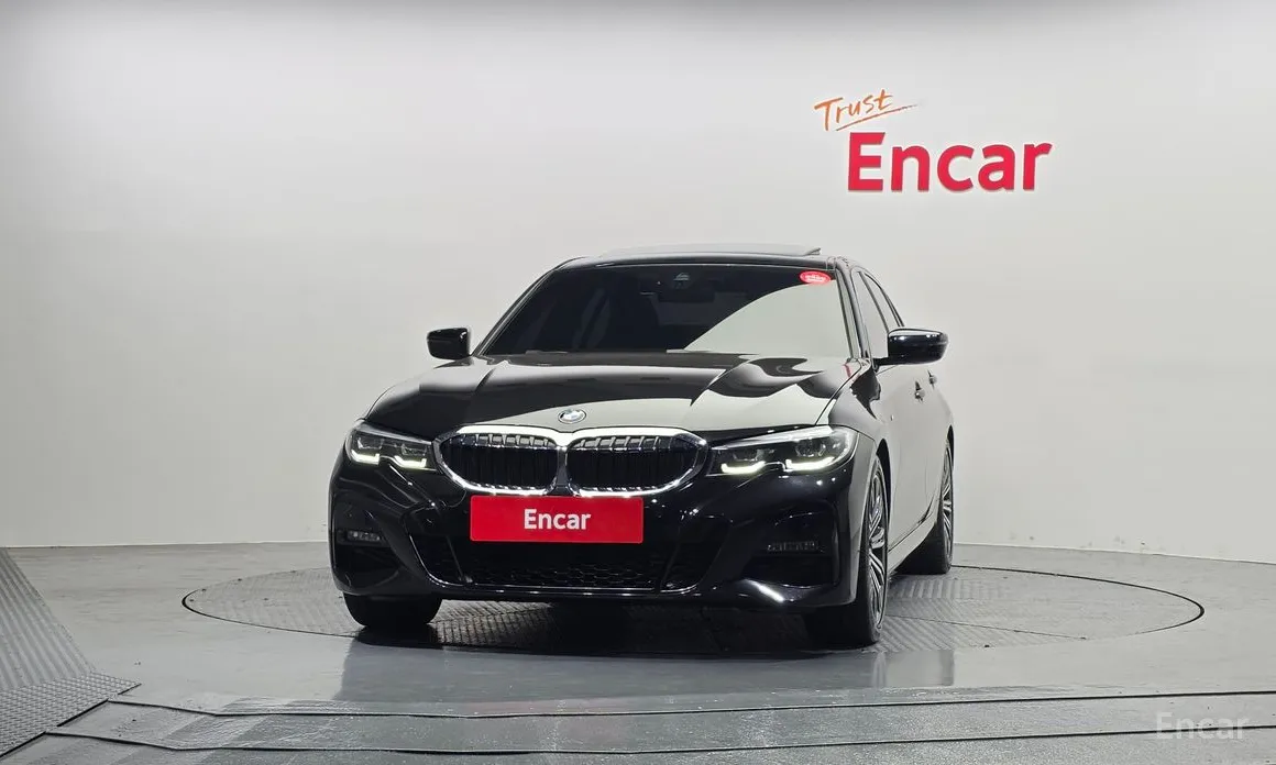 Photo 3 - BMW 3 Series