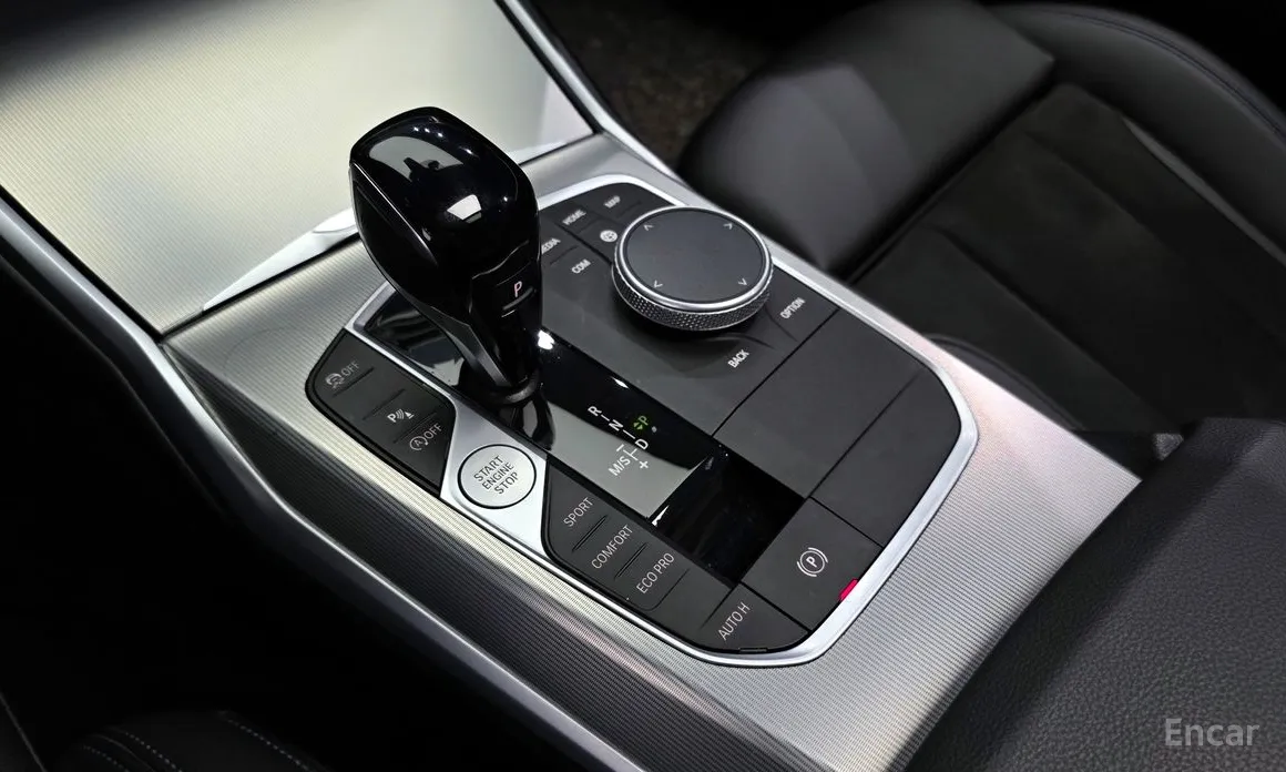 Photo 9 - BMW 3 Series