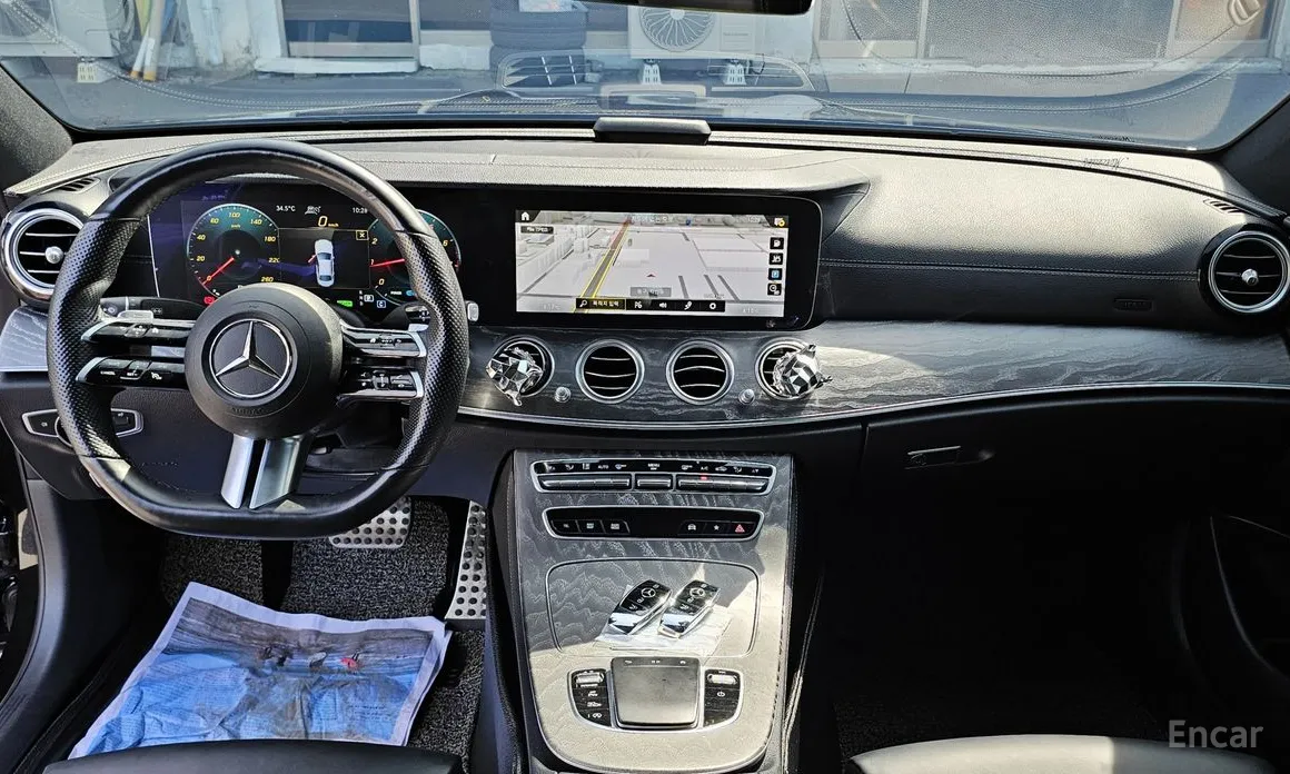 Фото 10 - Mercedes-Benz E-Class