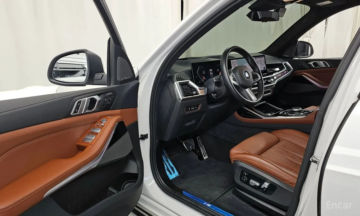 Фото 10 - BMW X7