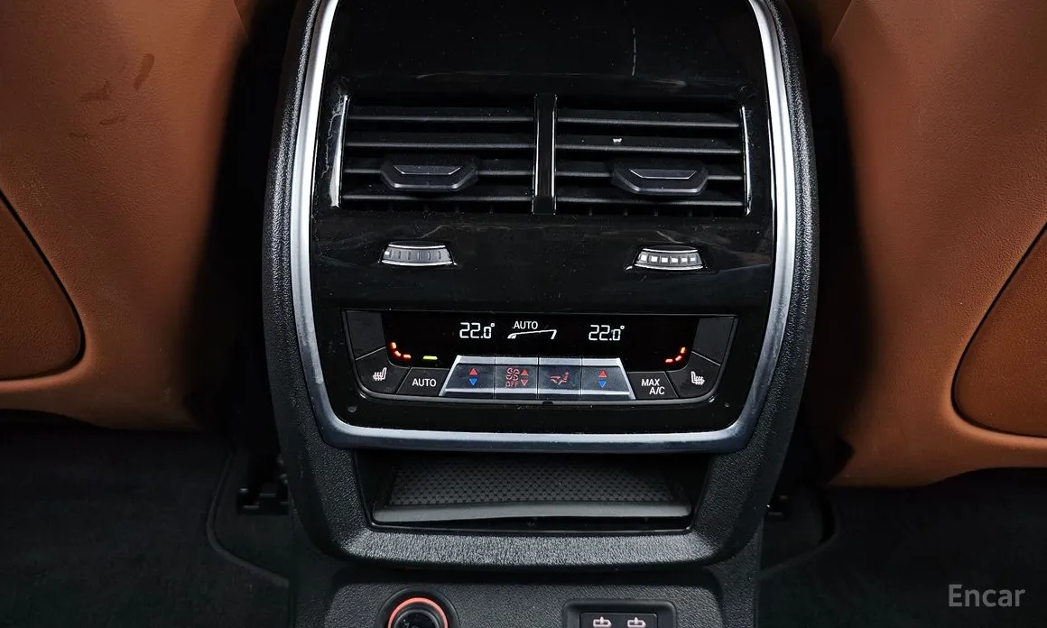 Фото 18 - BMW X7