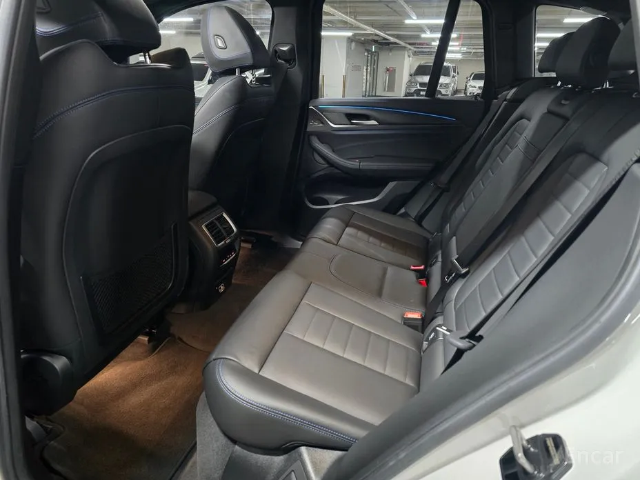 Фото 11 - BMW iX3