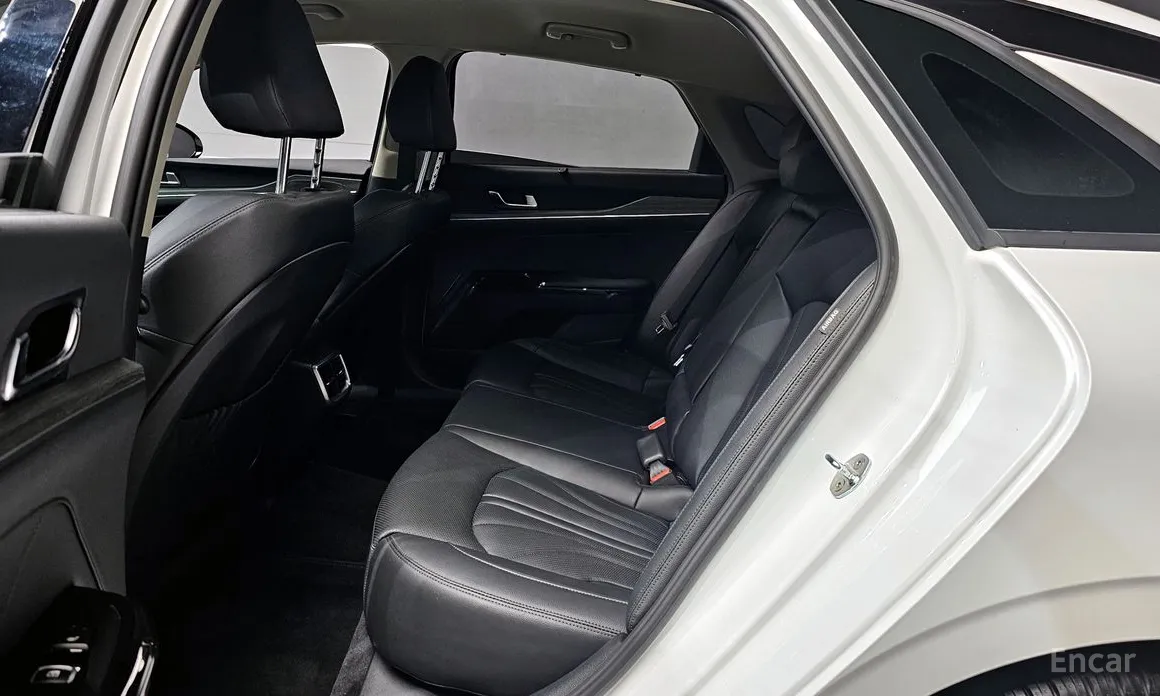 Фото 12 - Kia K5