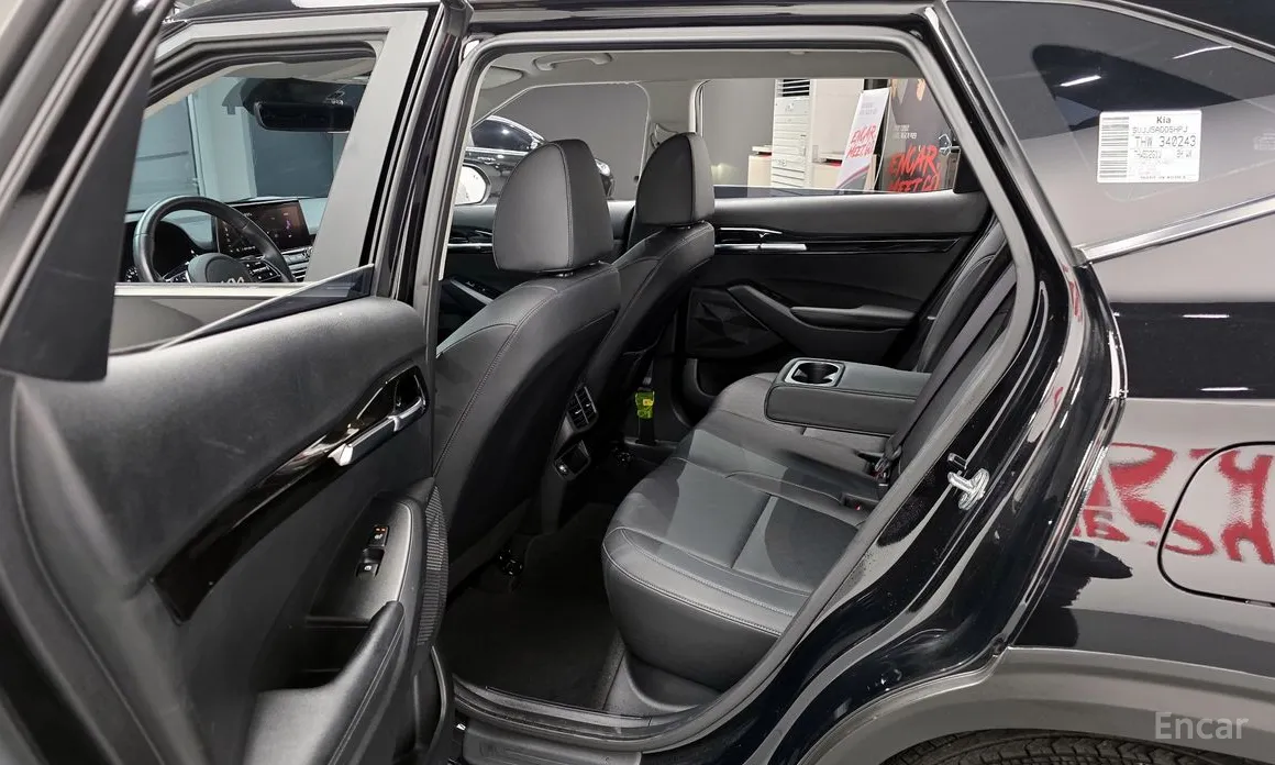 Фото 11 - Kia Seltos