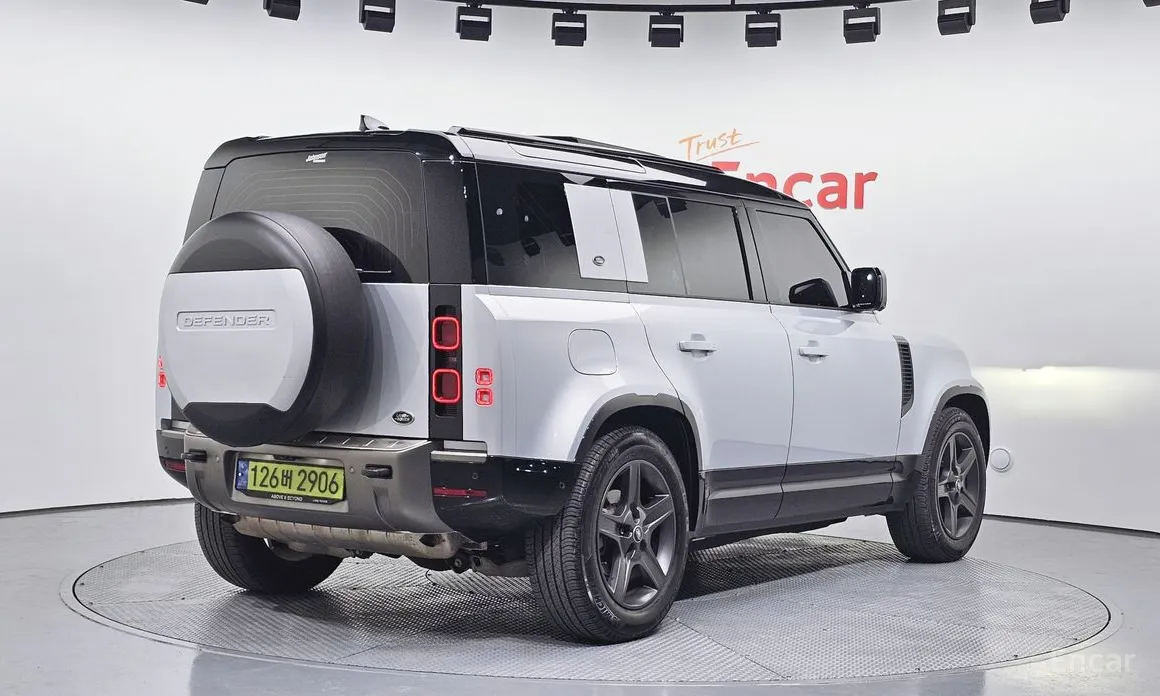 Фото 2 - Land Rover Defender