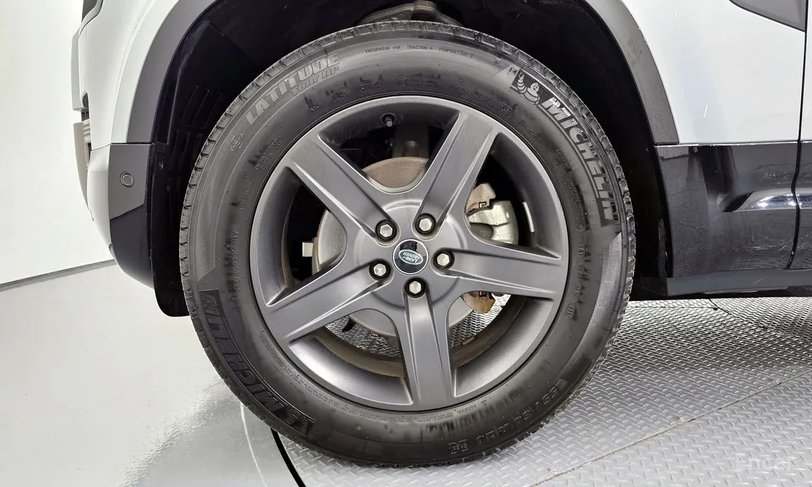 Фото 5 - Land Rover Defender