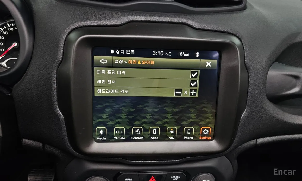 Фото 18 - Jeep Renegade