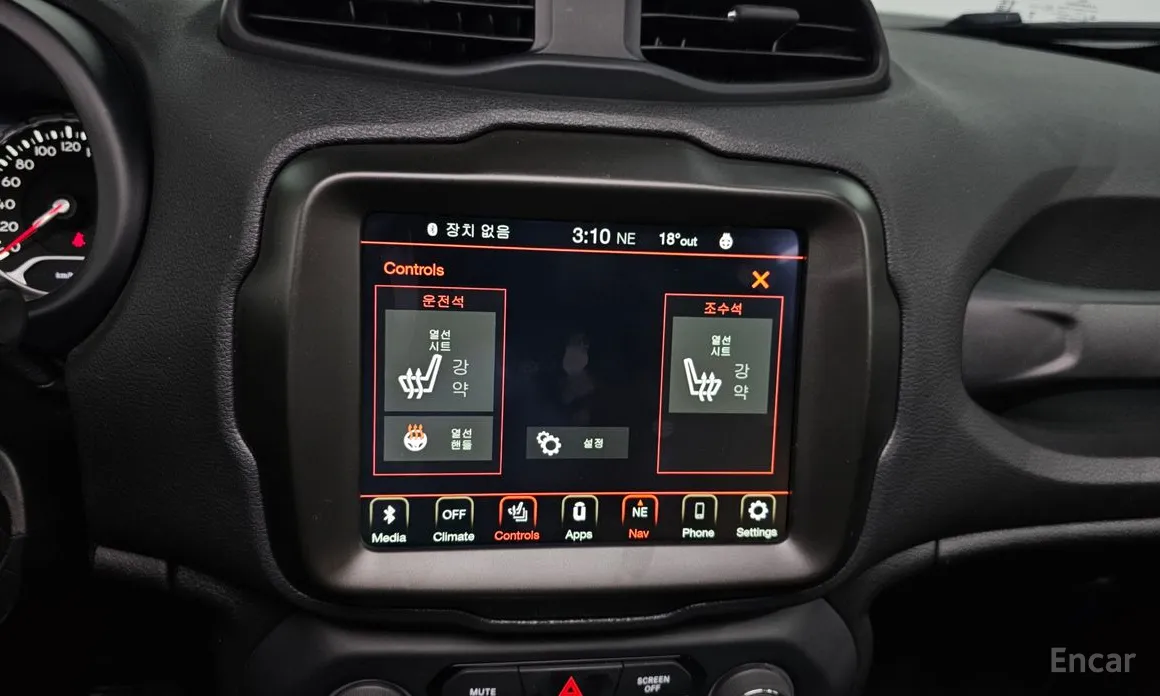 Фото 19 - Jeep Renegade