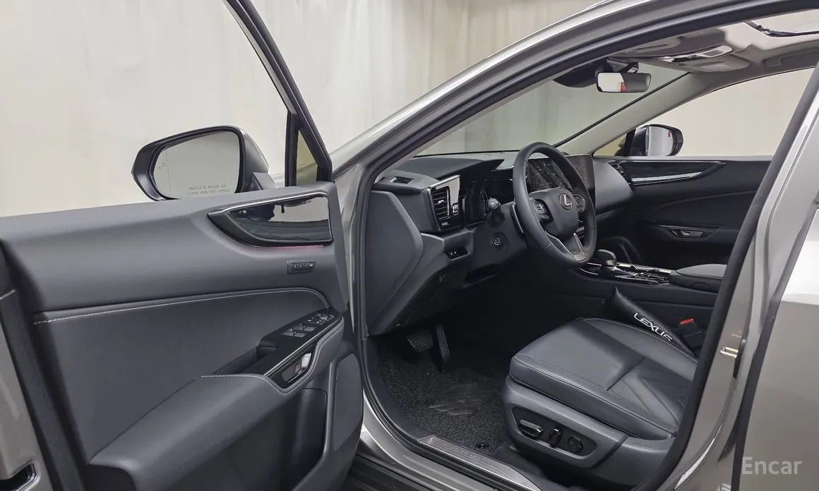 Фото 10 - Lexus NX