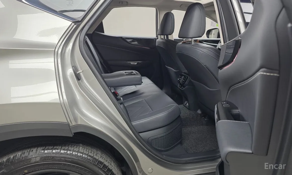 Фото 12 - Lexus NX