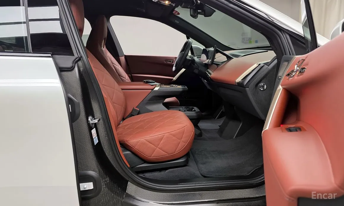 Фото 11 - BMW iX