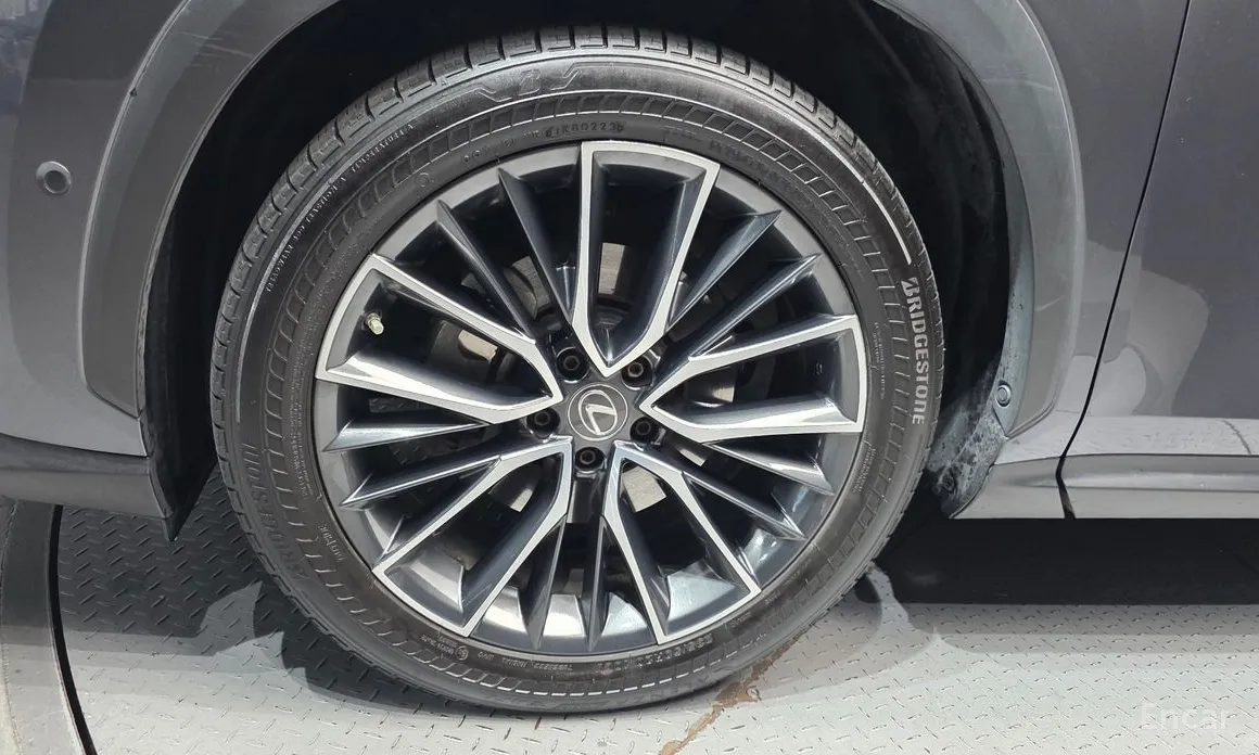 Фото 5 - Lexus NX