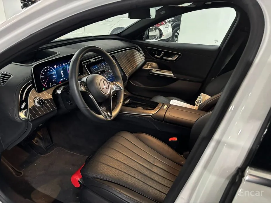 Фото 7 - Mercedes-Benz E-Class