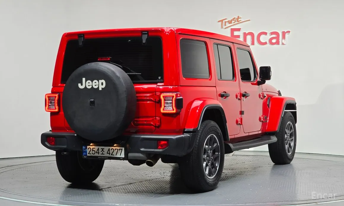 Фото 2 - Jeep Wrangler