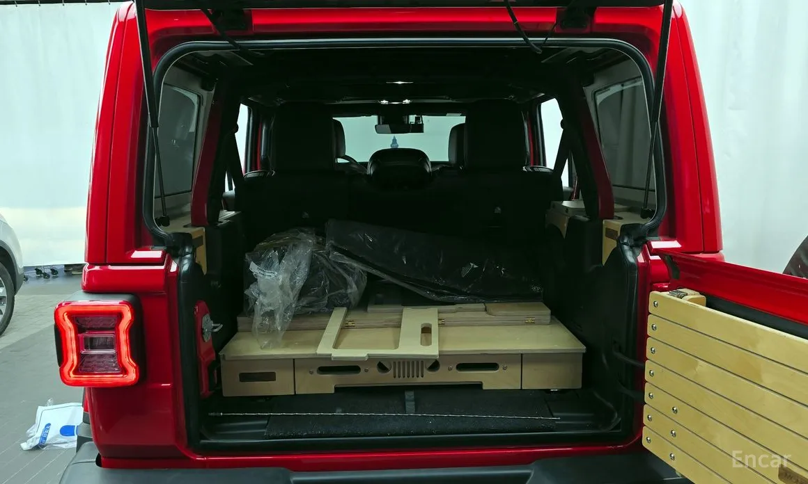 Фото 20 - Jeep Wrangler