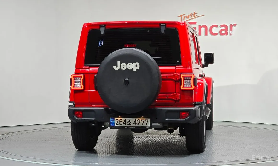Фото 4 - Jeep Wrangler