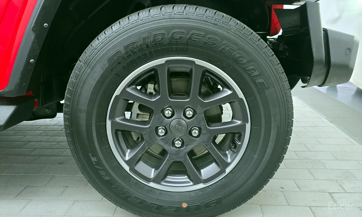 Фото 5 - Jeep Wrangler