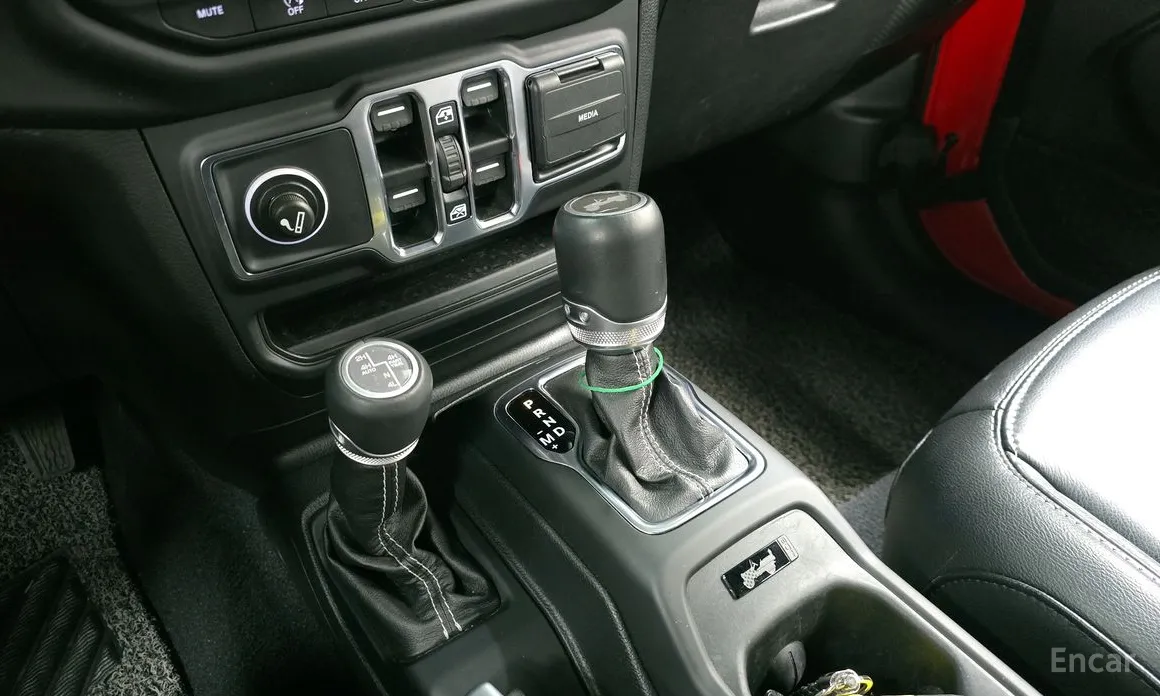 Фото 9 - Jeep Wrangler