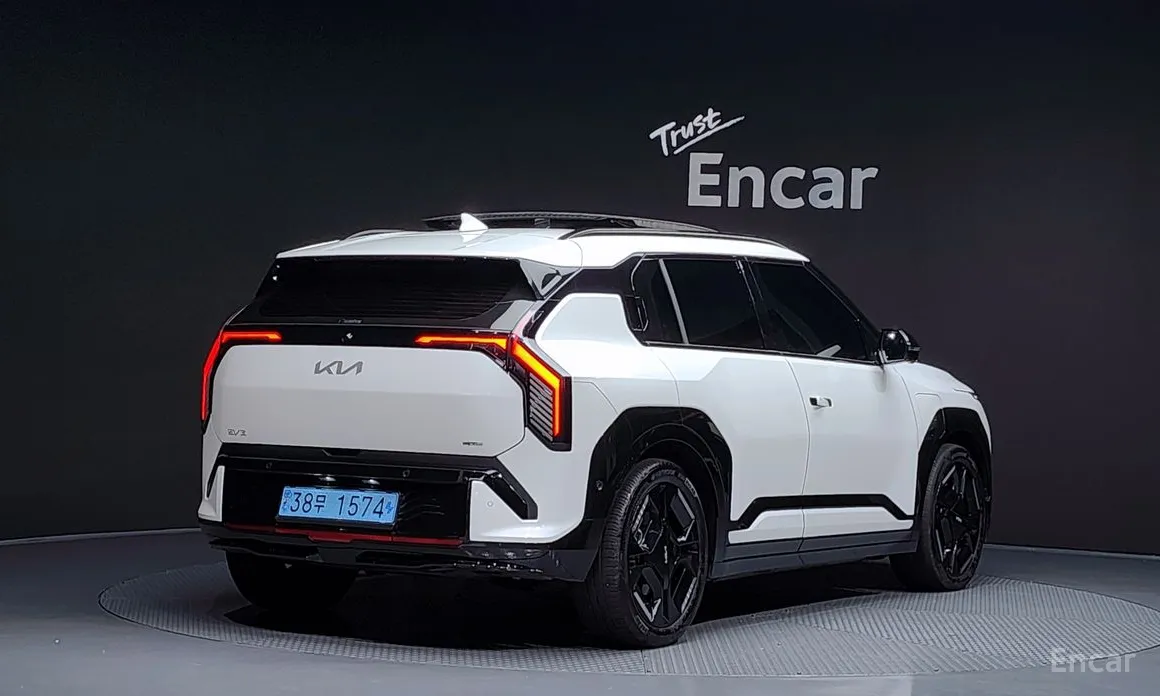 Фото 2 - Kia EV3