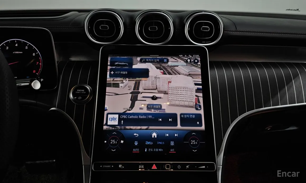 Photo 15 - Mercedes-Benz GLC-Class