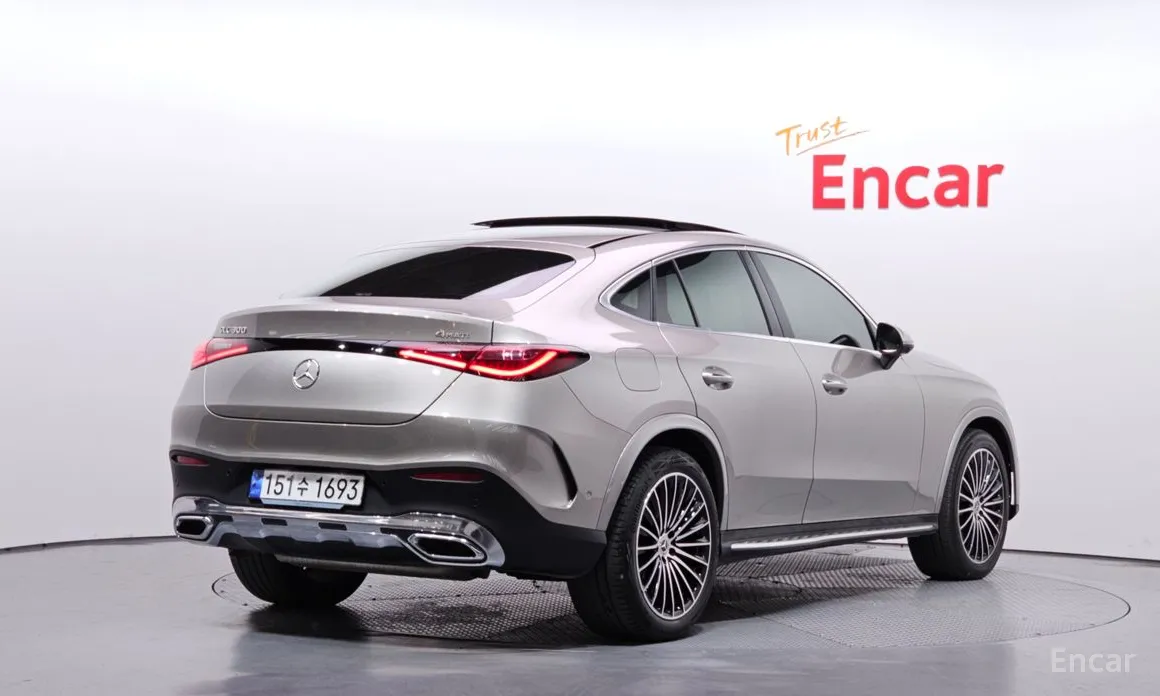 Photo 2 - Mercedes-Benz GLC-Class