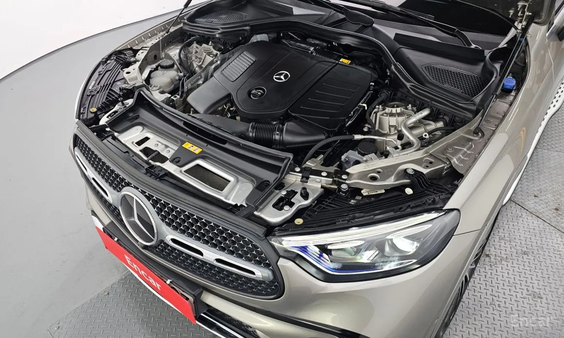 Photo 6 - Mercedes-Benz GLC-Class