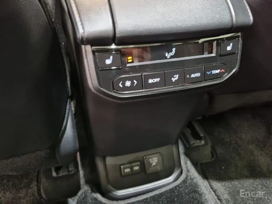 Фото 17 - Toyota Highlander