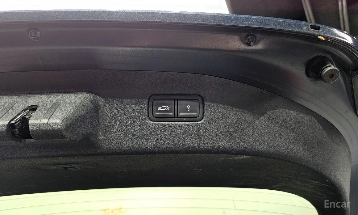 Фото 20 - Genesis G70