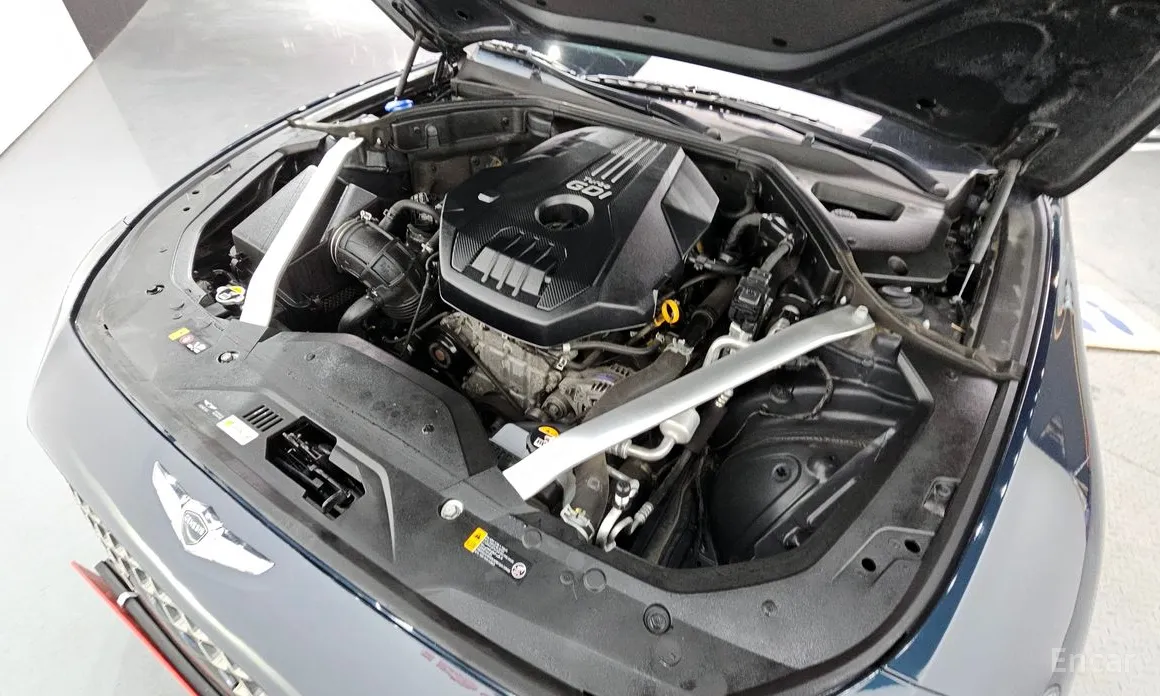 Фото 6 - Genesis G70