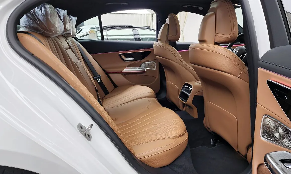 Фото 12 - Mercedes-Benz E-Class