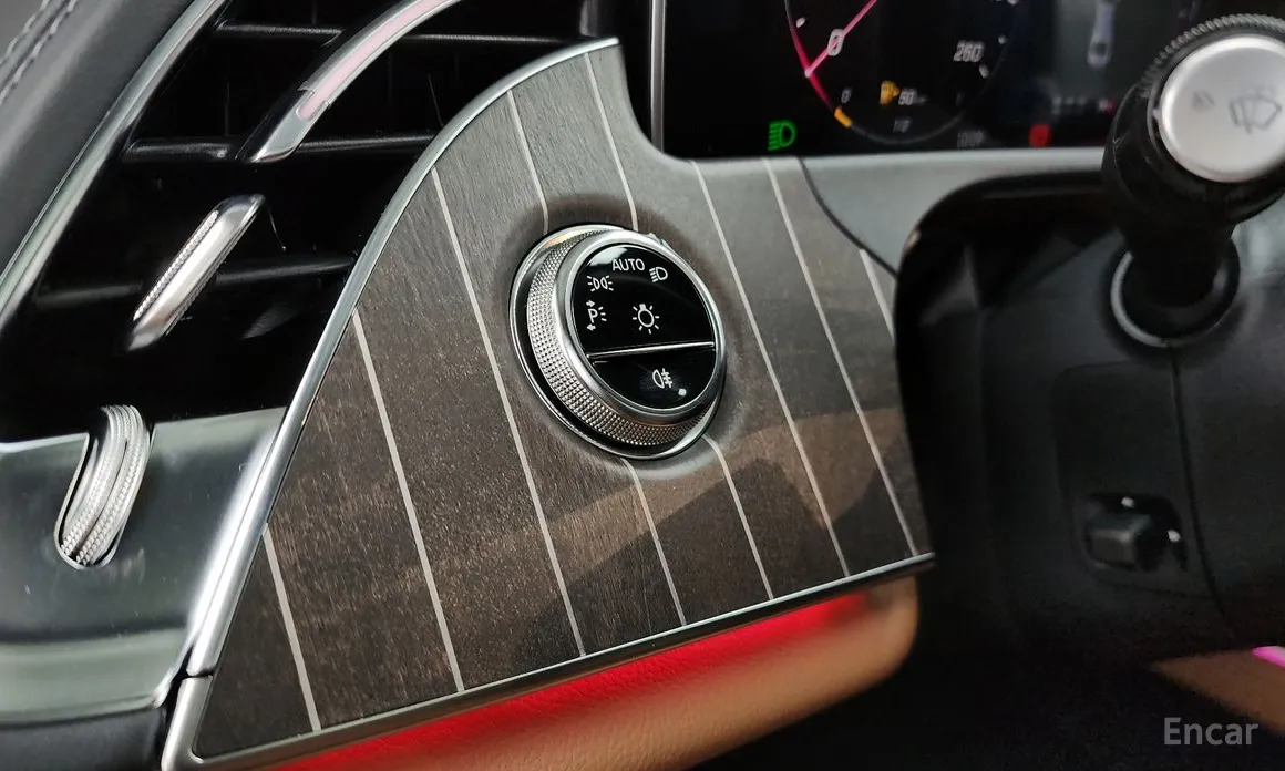 Фото 16 - Mercedes-Benz E-Class