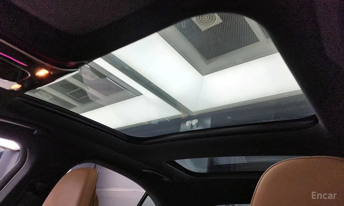 Фото 18 - Mercedes-Benz E-Class