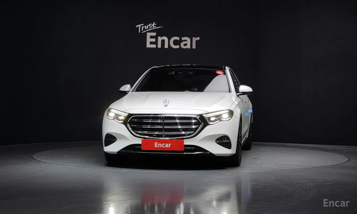 Фото 3 - Mercedes-Benz E-Class