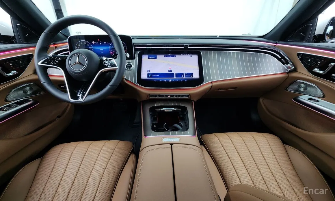 Фото 7 - Mercedes-Benz E-Class