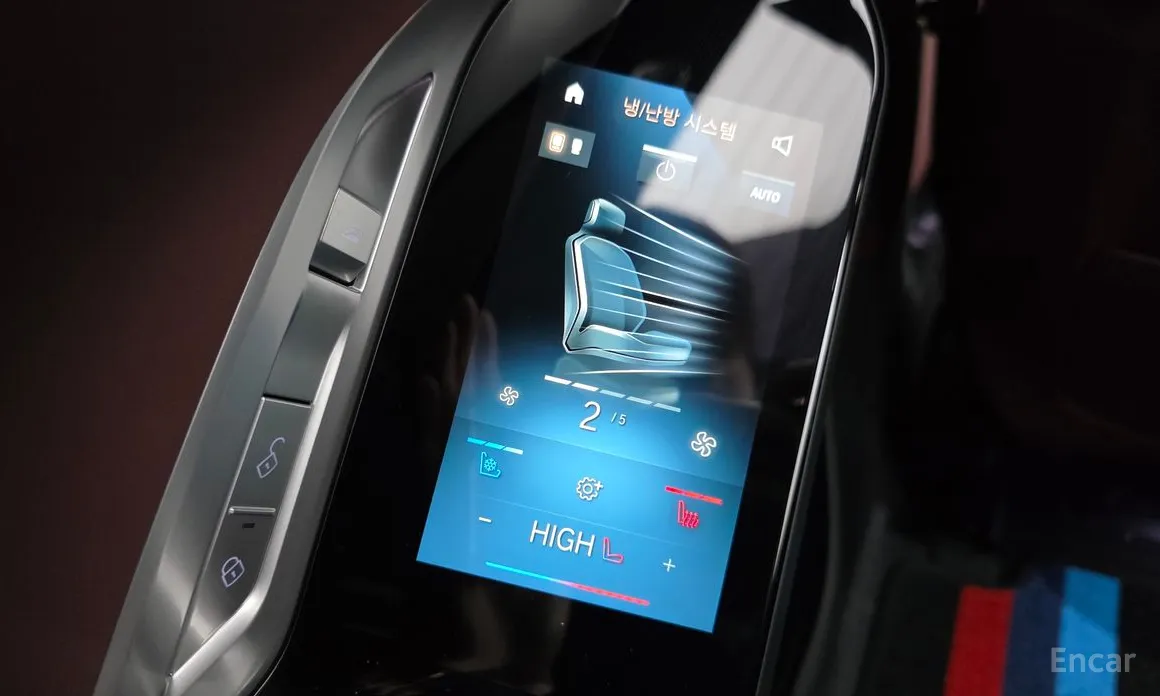 Фото 18 - BMW 7 Series