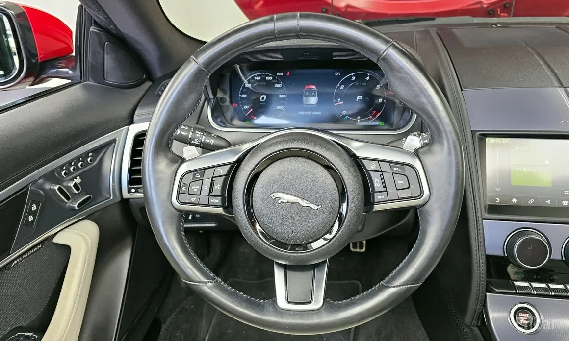 Фото 13 - Jaguar F-Type