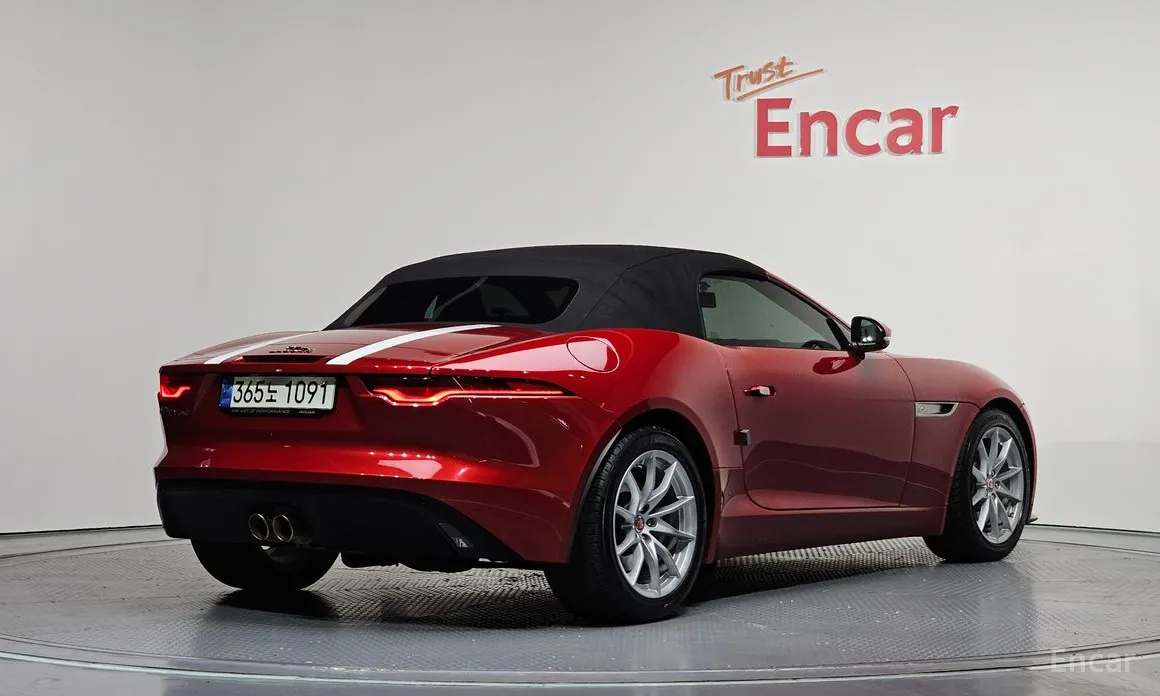 Фото 2 - Jaguar F-Type